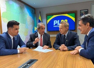 A filiação ocorreu em reunião que contou com a presença do presidente nacional do PL, Valdemar Costa Neto, do presidente da legenda em Minas, Domingos Sávio, e do deputado federal Junio Amaral -  (crédito: Reprodução)