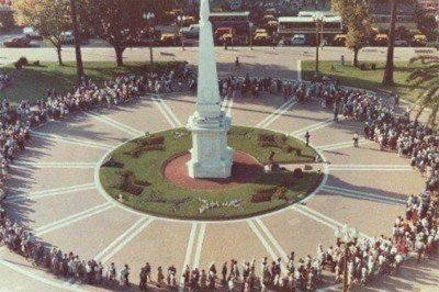 No dia 24 de março de 2026, milhares de manifestantes foram às ruas de Buenos Aires, capital da Argentina, por ocasião dos 50 anos do golpe militar no país. Muitos se concentraram na tradicional Praça de Maio, que ganhou projeção com o movimento das Avós da Praça de Maio. A seguir, veja a história dessa organização!
 -  (crédito: Reprodução do Instagram @maxiferraro)