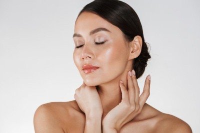 Isotretinoína não substitui os tratamentos com tecnologias médicas, como lasers, ultrassom microfocado, radiofrequência ou bioestimuladores -  (crédito: Freepik)