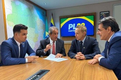 A filiação ocorreu em reunião que contou com a presença do presidente nacional do PL, Valdemar Costa Neto, do presidente da legenda em Minas, Domingos Sávio, e do deputado federal Junio Amaral -  (crédito: Reprodução)