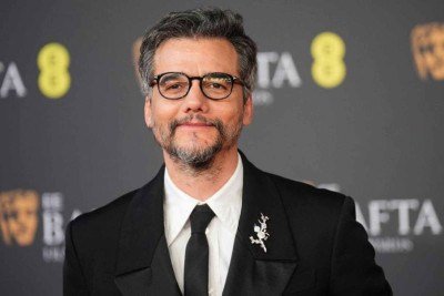 lAaron Taylor-Johnson, Jacob Elordi e Callum Turner s&atilde;o os principais cotados para interpretar James Bond. Para o papel de vil&atilde;o, Wagner Moura concorre com o franc&ecirc;s Jean Dujardin e o alem&atilde;o Christian Friedel. -  (crédito: James Manning/Reprodu&ccedil;&atilde;o)