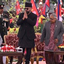 Rapper toma posse como primeiro-ministro do Nepal - PRAKASH MATHEMA / AFP