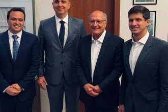 Pacheco encaminha candidatura pelo PSB ao governo de Minas em jantar com cúpula da sigla -  (crédito: REDES SOCIAS/REPRODUÇÃO)