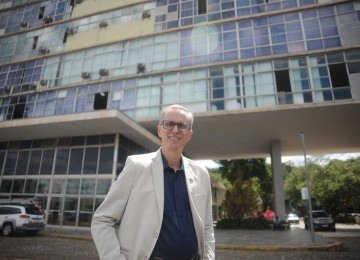 Novo reitor, o professor Alessandro Fernandes Moreira ficará no cargo até 2030
       -  (crédito: Alexandre Guzanshe/EM/D.A Press)