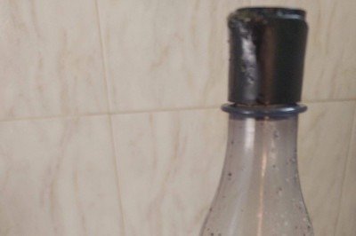 O sabonete ou gel esfoliante é um aliado comum na rotina de cuidados com a pele, pois ajuda a remover células mortas, impurezas e resíduos acumulados ao longo do dia. Esse processo favorece a renovação celular e pode deixar a pele com aparência mais uniforme, macia e luminosa. -  (crédito: Arquivo pessoal Monica Sá)