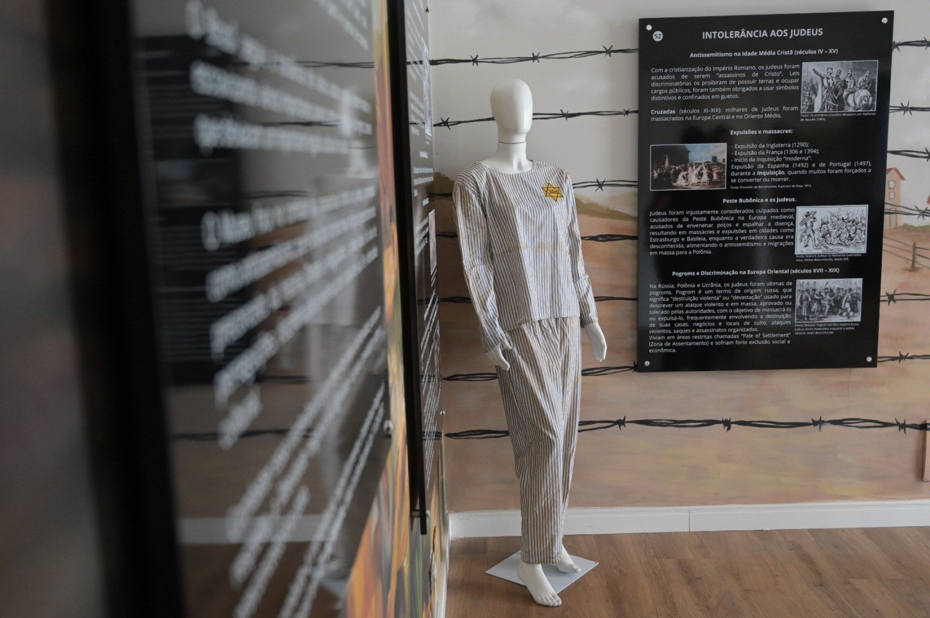 Roupa usada por judeus em campo de concentra&ccedil;&atilde;o