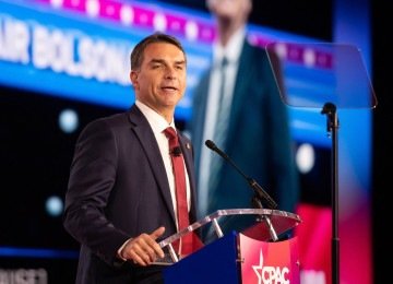 Flávio Bolsonaro nos EUA 
       -  (crédito: Leandro Lozada/AFP)