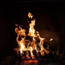 Lareiras dão charme na decoração: beleza e aconchego - Imagem de StockSnap por Pixabay