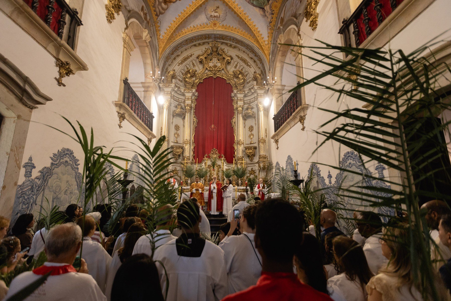 A procissão percorreu as ruas históricas da cidade, saindo da Igreja de Nossa Senhora do Carmo para a Basílica de Nossa Senhora do Pilar, reunindo moradores e visitantes em um ato de fé, tradição e preservação cultural  - Ane Souz/Divulgação