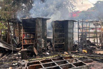 Biblioteca pública após o incêndio -  (crédito: Edésio Ferreira/EM/D.A Press)
