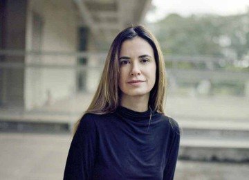 Em 'Ilhas suspensas', Fabiane Secches revela os desafios da personagem Mariana ao morar em outro pa&iacute;s, em meio ao luto e ao sonho n&atilde;o realizado de ser m&atilde;e -  (crédito: Camila Svenson/divulga&ccedil;&atilde;o)