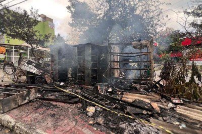 Ap&oacute;s ser incendiada, a Casa do Saber, biblioteca gratuita a c&eacute;u aberto, vai receber um evento cultural neste s&aacute;bado (11/4)  -  (crédito: Ed&eacute;sio Ferreira/EM/D.A Press)