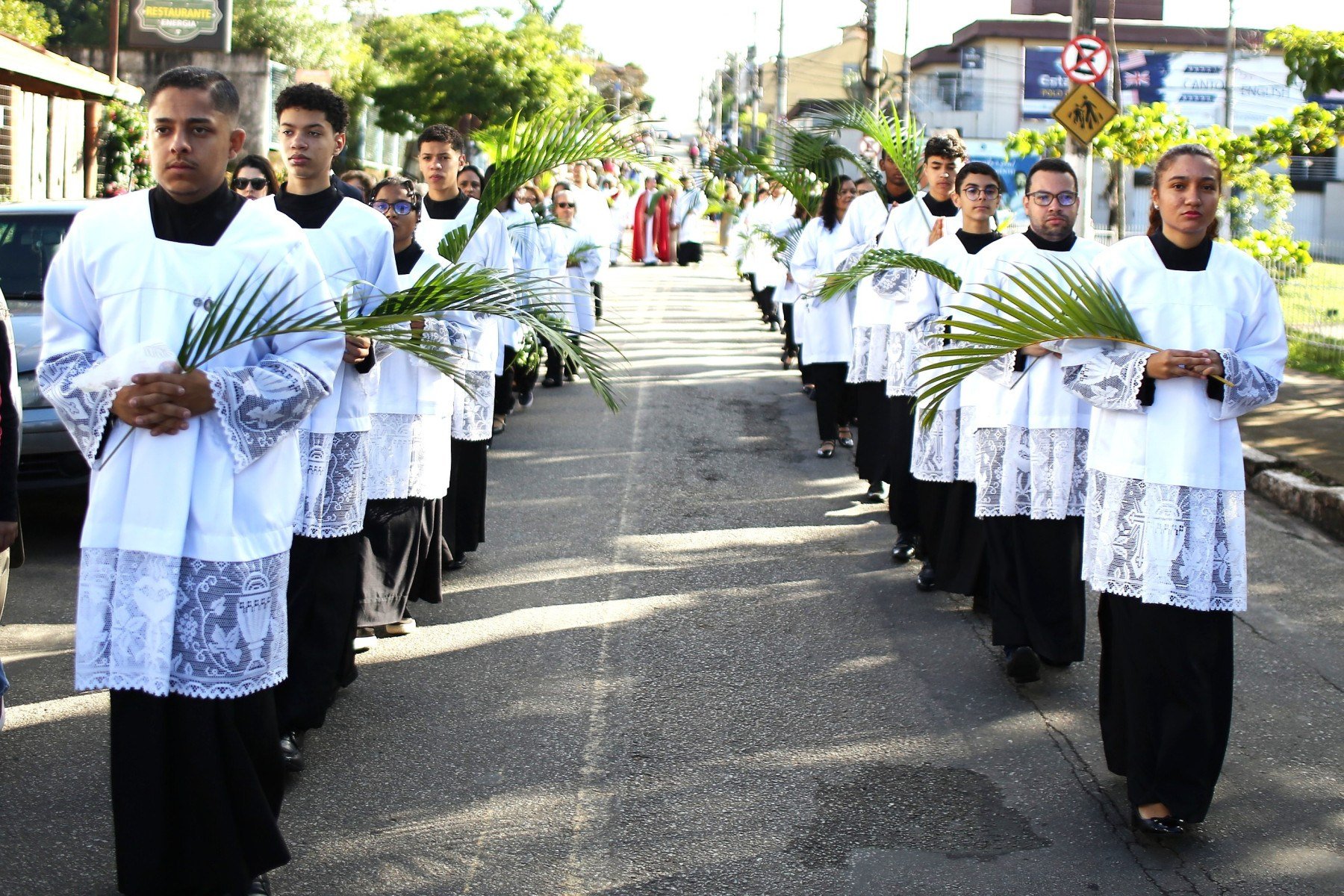 Na histórica Caeté, houve celebração no Domingo de Ramos