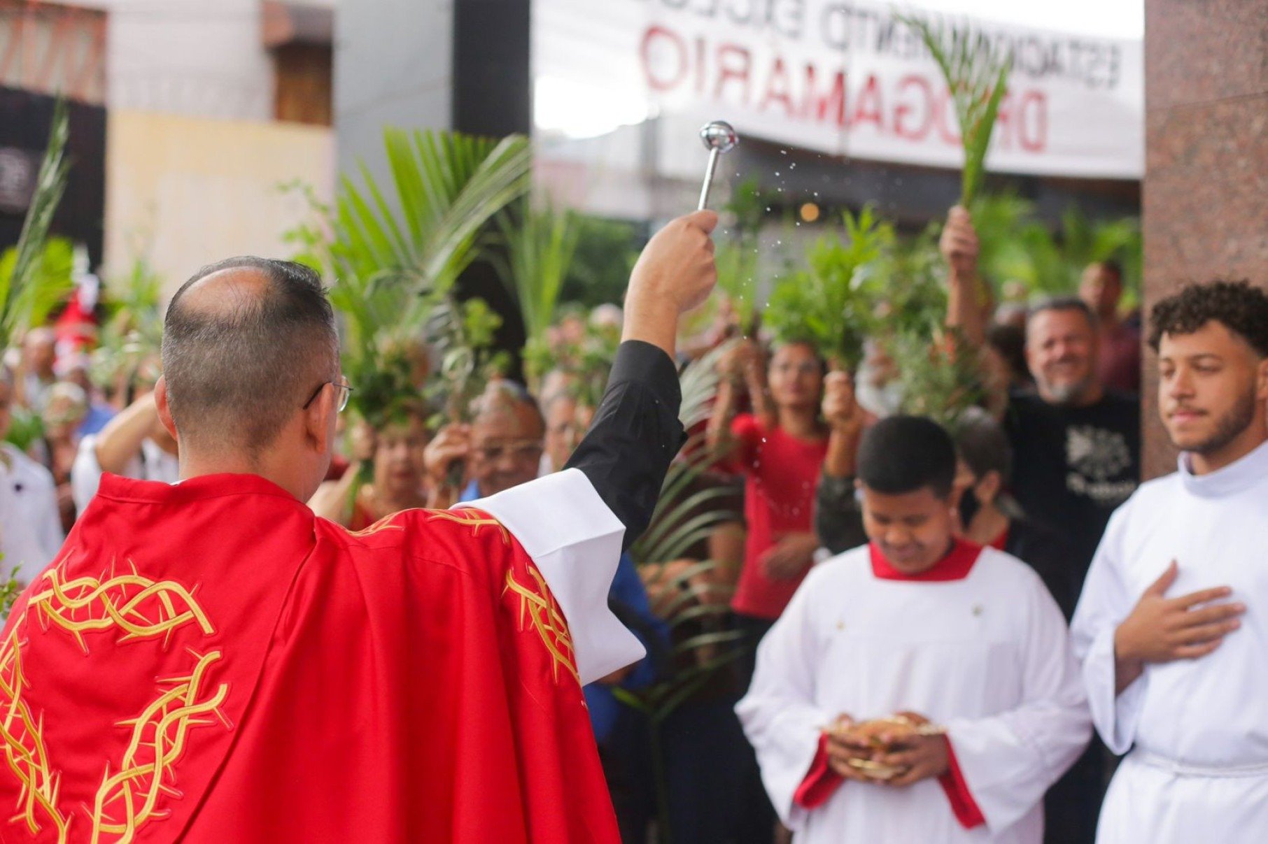 Tendo à frente o pároco e reitor, padre Alex Favarato, houve missa, bênção dos ramos e procissão-Santuário Arquidiocesano São Paulo Da Cruz/Divulgação 