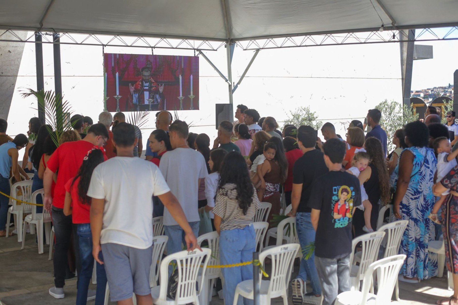 Tendo à frente o pároco e reitor, padre Alex Favarato, houve missa, bênção dos ramos e procissão-Santuário Arquidiocesano São Paulo Da Cruz/Divulgação 