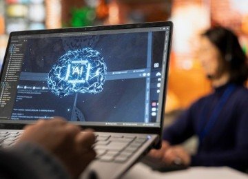 A intelig&ecirc;ncia artificial exige cada vez mais energia, tornando a efici&ecirc;ncia energ&eacute;tica crucial para o avan&ccedil;o da Ind&uacute;stria 5.0. -  (crédito: FreePik)