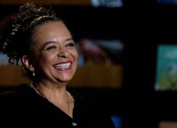 A escritora Ana Maria Gonçalves afirma que é necessário discutir o uso da IA no âmbito da produção literária -  (crédito: Tânia Rêgo/Agência Brasil)