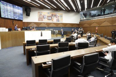 Vereadores discutem o PL da Verticalização em sessão marcada por embates sobre moradia, mobilidade e impacto urbano no Centro de BH -  (crédito: Denis Dias/CMBH)