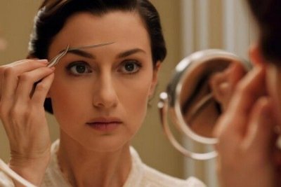 Transplante de sobrancelhas é similar ao procedimento realizado para corrigir falhas em outras regiões, como cabelos e barba -  (crédito: Freepik)