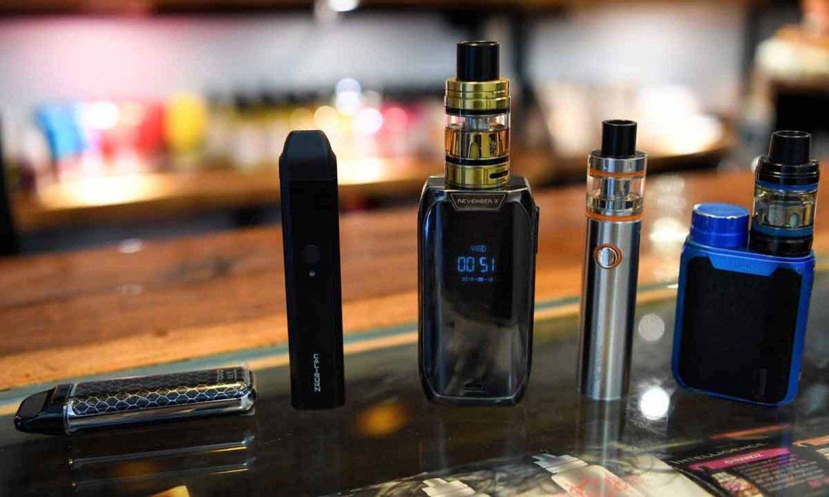 Cada vez mais modernos, os novos dispositivos &agrave; base de nicotina t&Ecirc;m op&ccedil;&otilde;es de sabores e aromas atrativos, sobretudo para os mais jovens