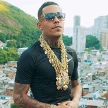 MC Poze do Rodo é feito refém e perde R$ 2 milhões em assalto - Redes sociais