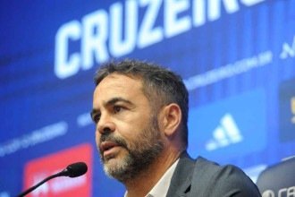 Na expectativa de vencer pela primeira vez na Série A, Cruzeiro estreia hoje o técnico Artur Jorge diante do Vitória, no Mineirão -  (crédito: Alexandre Guzanshe/EM/D.A. Press)