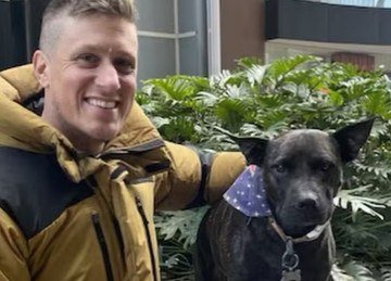 Paul Conyngham e cadela Rosie -  (crédito: Reproduççao/Instagram)