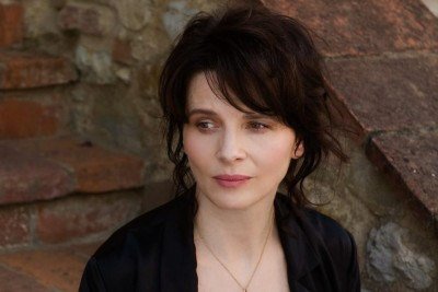Com uma carreira marcada por versatilidade e escolhas artísticas ousadas, Juliette Binoche construiu ao longo de décadas uma das trajetórias mais respeitadas do cinema contemporâneo. -  (crédito: Divulgação)