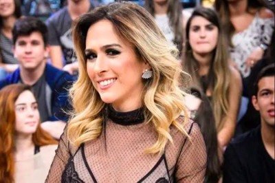 A atriz e apresentadora Tatá Werneck se emocionou ao receber o troféu de Humor no 'Melhores do Ano', exibido no Domingão com Huck. Durante o discurso, falou diretamente com a filha Clara Maria, destacando a importância de buscar realização profissional para ser uma mãe feliz. -  (crédito: Divulgação)