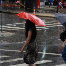 Sexta-feira da Paixão pode ter chuva com raios em BH e MG - Tulio Santos/EM/D.A. Press
