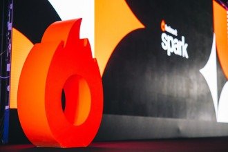 Hotmart reforça IA e comunidade como pilares da plataforma