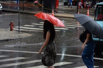 Primeiro de abril: saiba se mês começa com chuva em BH
       -  (crédito: Tulio Santos/EM/D.A. Press)