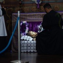 Abertura do Santo Sepulcro na Igreja São Francisco, em Sabará - Túlio Santos/EM/D.A Press