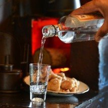 MG: idoso de 81 anos morre após beber cachaça envenenada -  Carlos Alberto / Divulgacão | Imagem ilustrativa