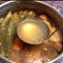 O superalimento pede passagem: os benefícios do caldo de ossos para a saúde - Kui-Doraku wikimedia commons 