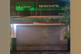 Rei do Pastel, na Savassi, deixa de funcionar nas madrugadas. Local foi onde se iniciou a briga que culminou no espancamento e morte de Alice Martins Alves, de 33 anos, no ano passado -  (crédito: Rafael Rocha/EM/D.A. Press)