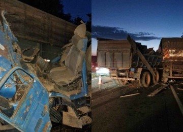 Veículos seguiam na mesma direção no momento do acidente -  (crédito: Divulgação/Corpo de Bombeiros)