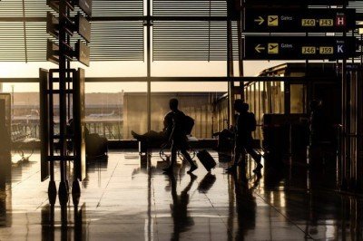 Perder a bagagem durante uma viagem é uma situação estressante, mas os passageiros têm direitos garantidos por normas específicas no Brasil. Veja regras estabelecidas pela Agência Nacional de Aviação Civil (ANAC)! -  (crédito: Freepik/HelloDavidPradoPerucha)