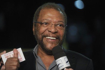 O cantor e compositor Martinho da Vila anunciou uma turnê especial que marcará sua despedida das grandes viagens pelos palcos. Após mais de cinco décadas de carreira, o artista decidiu transformar a ocasião em um momento familiar. -  (crédito: Marcos Oliveira/Agência Senado)