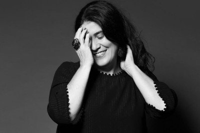 Mônica Salmaso diz que o sucesso do seu concerto com a Filarmônica depende do 'diálogo fino entre solista e maestro'. Dia 27, ela chega a BH para ensaiar com a orquestra -  (crédito: Lorena Dini/divulgação)