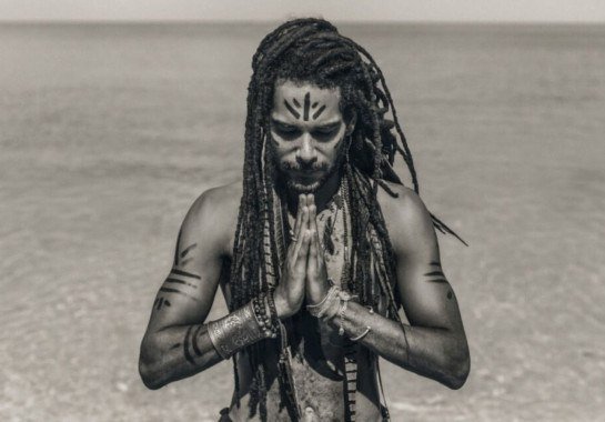 Abril: mês de Ogum! Faça oferendas, ore e comemore o dia do Orixá