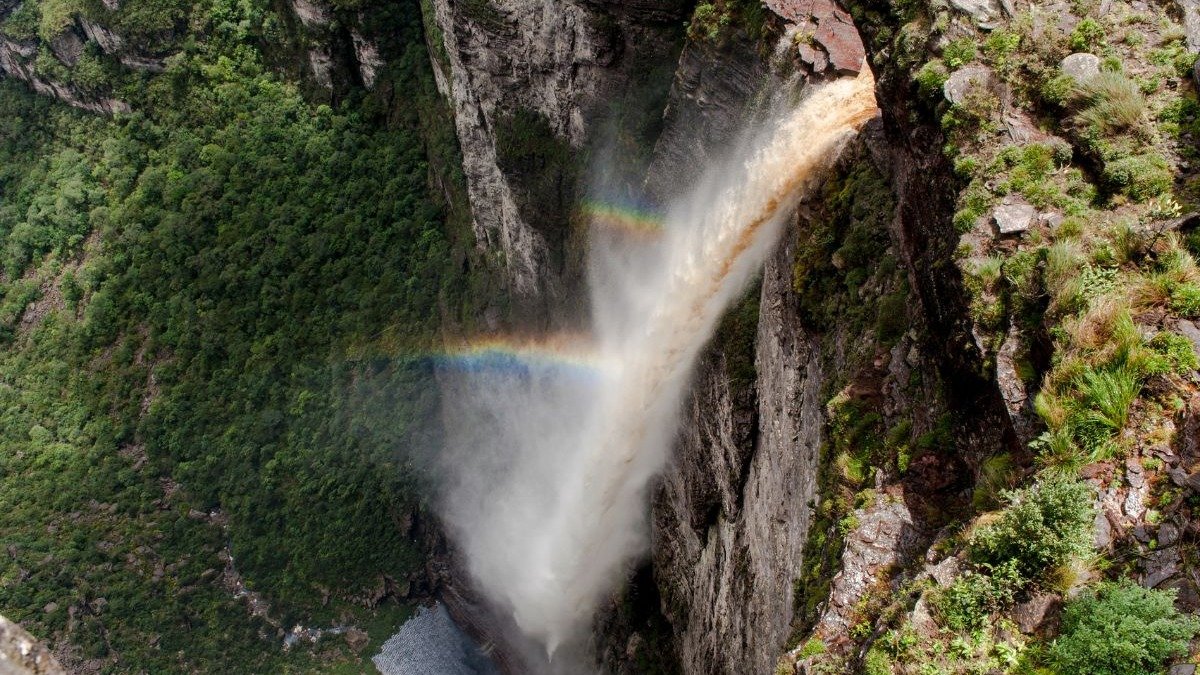 Cachoeiras imponentes como as da Chapada Diamantina s&atilde;o atrativos inesquec&iacute;veis. -  (crédito: Cachoeira da Fuma&ccedil;a)