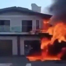 Queda de avião sobre imóvel deixa ao menos 3 mortos no Rio Grande do Sul - Reprodução/X