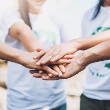 Voluntariado e assistência depois da dor: quando solidariedade também cura - FREEPIK 