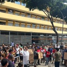 Veja fotos: população em situação de rua participa de via-sacra - Arquidiocese De BH/Divulgação