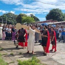 BH: manhã de via-sacra, orações e almoço sob o viaduto Santa Tereza - Arquidiocese de Belo Horizonte/Divulgação 