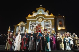 Veja imagens da cerimônia da Sexta-feira da Paixão em São João del-Rei