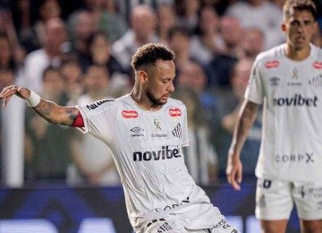 O meia-atacante Neymar teve boa atuação na vitória do Santos sobre o Remo, pela nona rodada do Campeonato Brasileiro, dando duas assistências -  (crédito: Raul Baretta/ Santos FC)