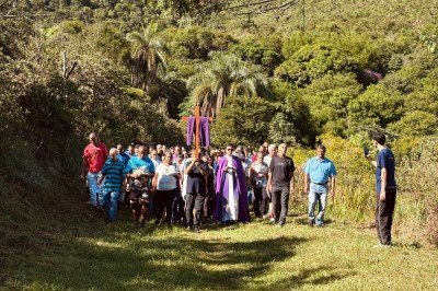Tradição de 'subir a Cartuxa', em Mariana -  (crédito: Maria Luiza Brandão/Divulgação)