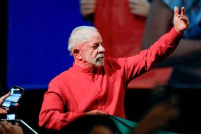 Principal liderança do PT, Lula, de 80 anos, reconhece envelhecimento de quadros do partido
 -  (crédito: SERGIO LIMA/AFP)